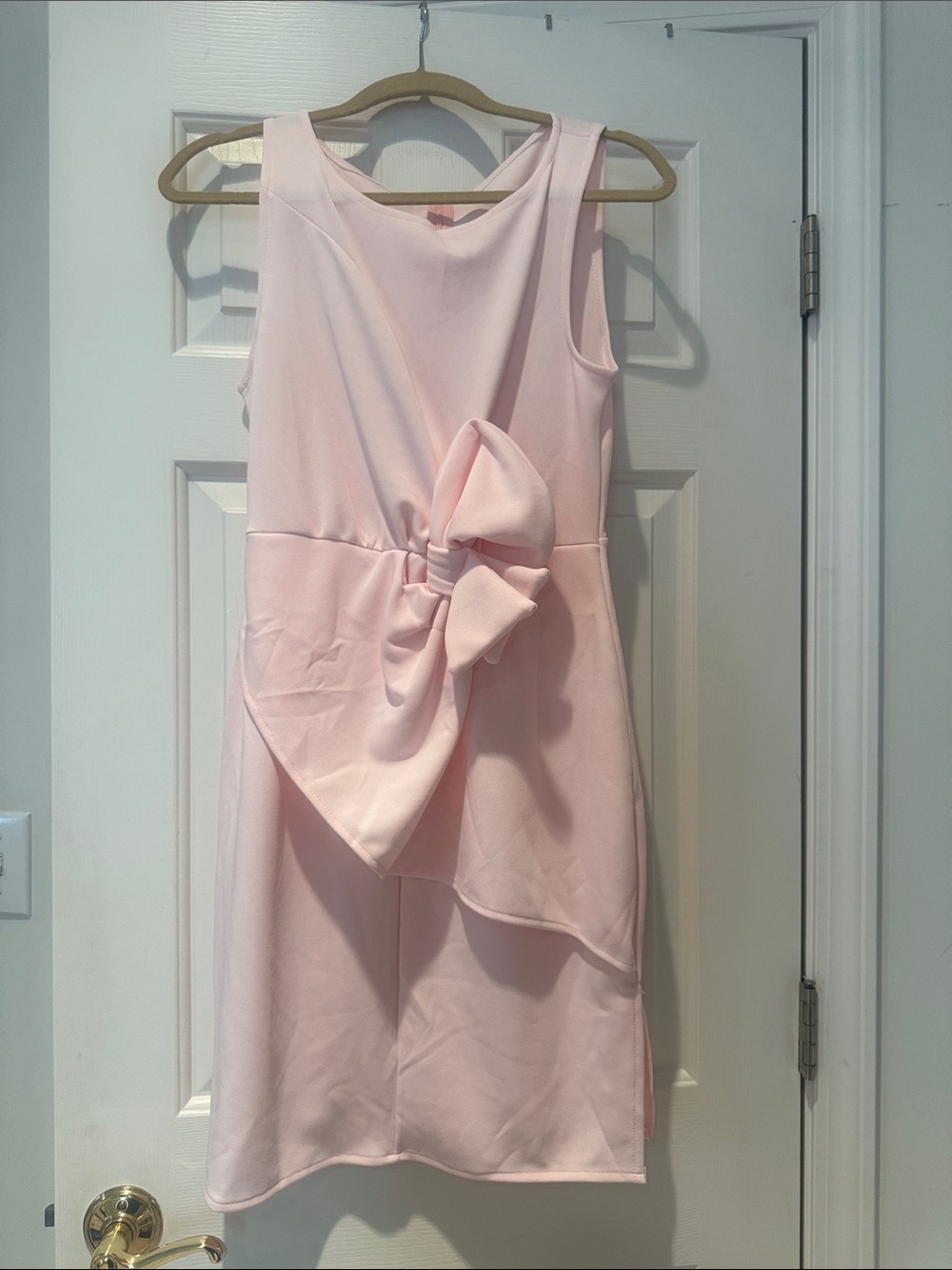 Elegant Sleeveless Pink Bow Sheath Dress